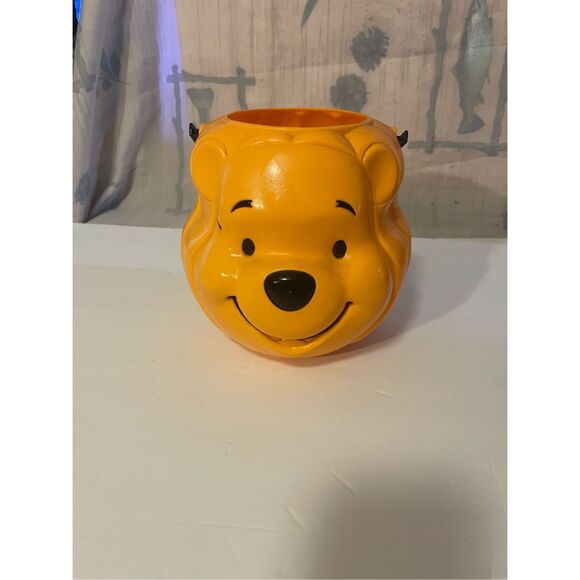 Disney Winnie the Pooh Bear Head Blow Mold  Halloween candy pail  bucket candy h - Picture 1 of 6